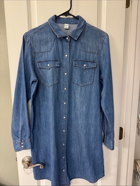 Old Navy Dresses & Skirts - Old Navy Denim Button-Down Midi Shirt Dress in Blue
